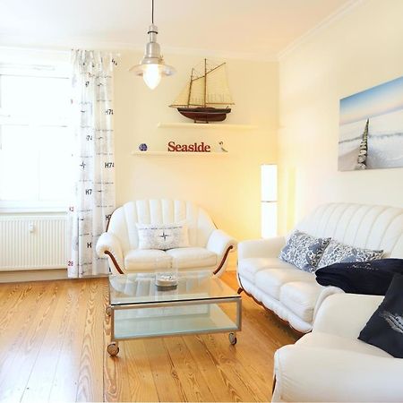 Appartement & Ferienwohnungen Thiess Rostock Bagian luar foto