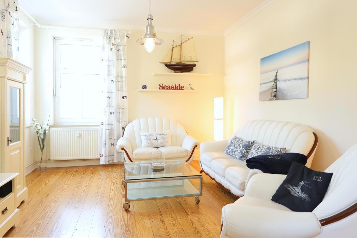 Appartement & Ferienwohnungen Thiess Rostock Bagian luar foto