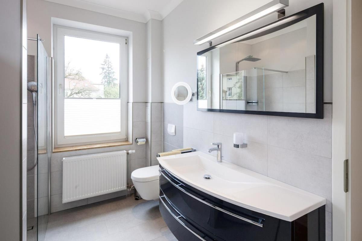 Appartement & Ferienwohnungen Thiess Rostock Bagian luar foto