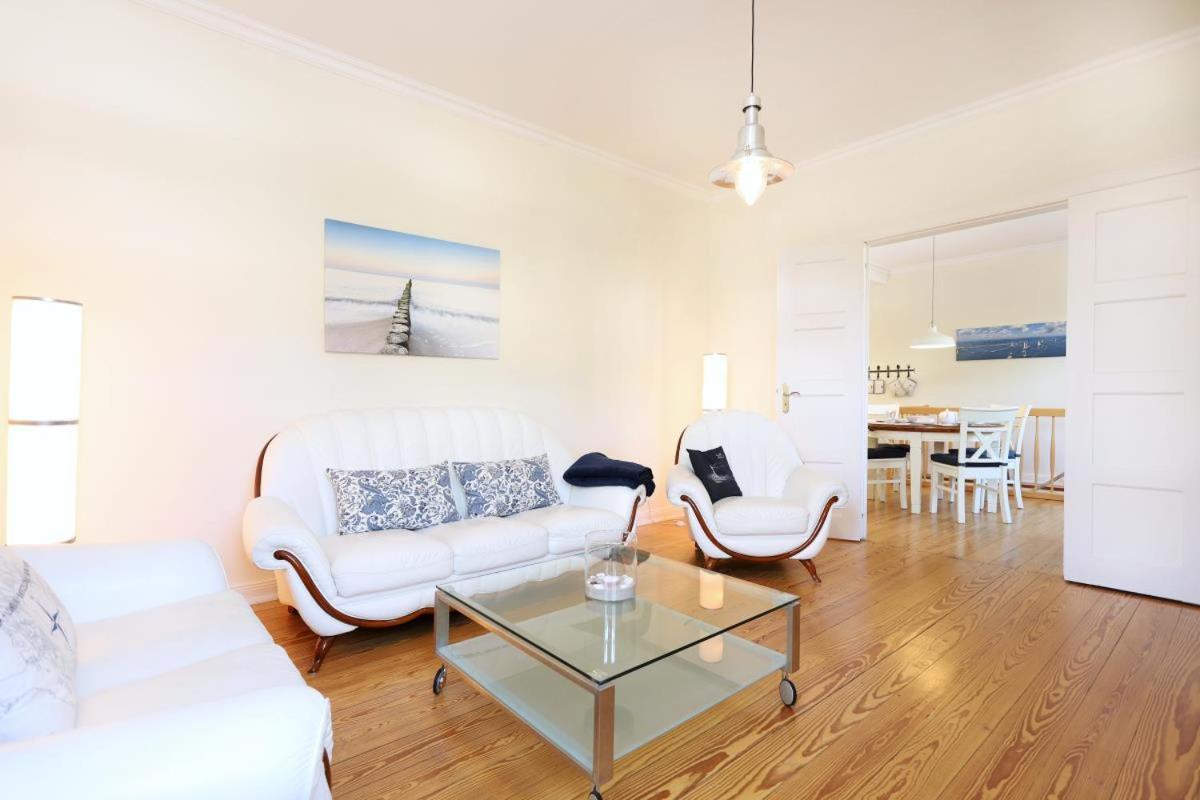 Appartement & Ferienwohnungen Thiess Rostock Bagian luar foto